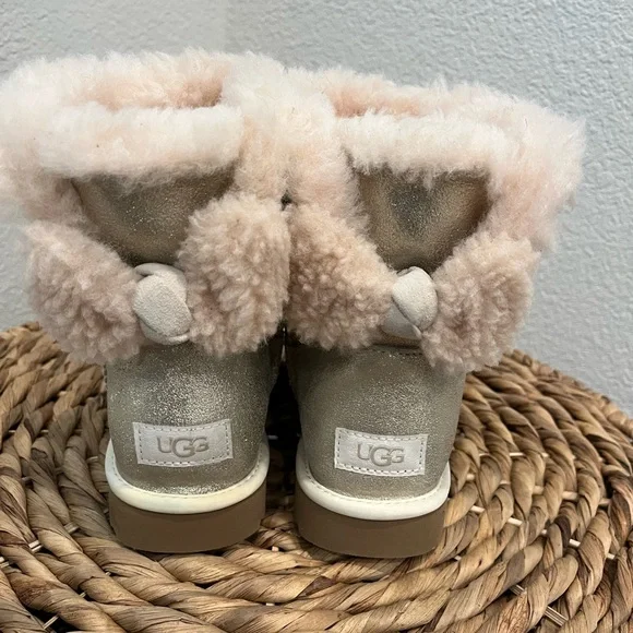 UGG Sparkly Gold Cream Mini Bailey Bow Boots Sherling - Picture 8 of 12
